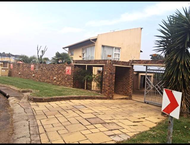 4 BEDROOM HOUSE FOR SALE IN BRACKENDOWNS